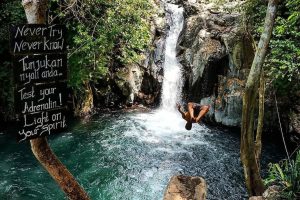 Canyoning di Aling-Aling Waterfall