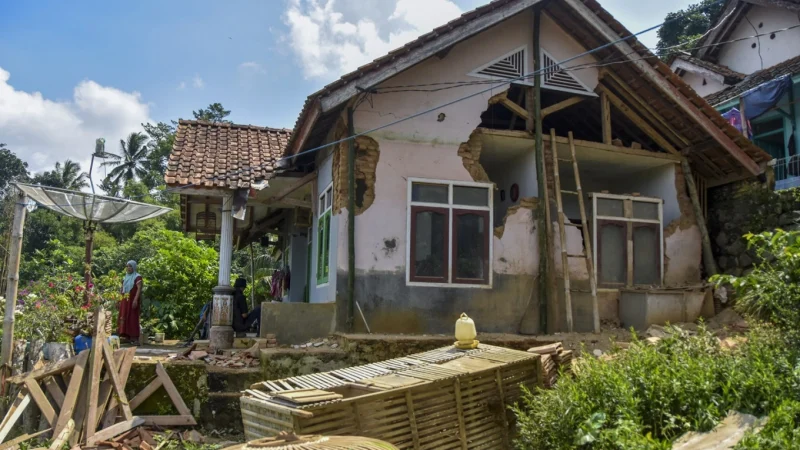 Gempa Bumi Di Kabupaten Bandung Menyebabkan 1 Orang Meninggal Dan 83 Terluka