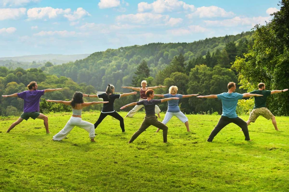 Harus Tau! Ini Dia Manfaat Besar Yoga Di Hutan Bagi Kebugaran