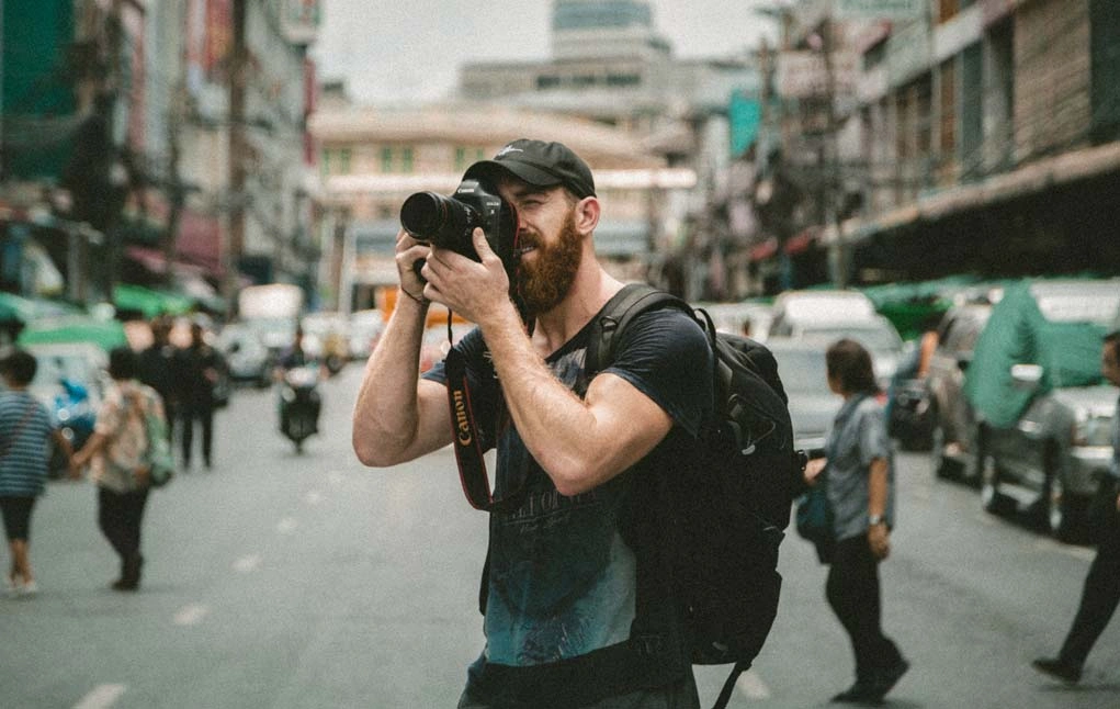 Cerita di Balik Lensa: Menggali Keajaiban Momen Berharga dalam Fotografi Jalanan