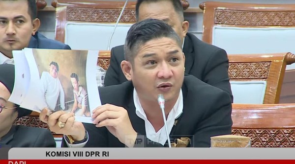 Pasha Ungu Heran: Anak Cerebral Palsy Masih Tak Dapat Bansos dalam Rapat Bersama Mensos