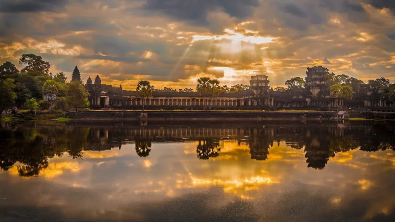 Turis India Berbagi Hubungan Spiritual Yang Unik Dengan Kamboja