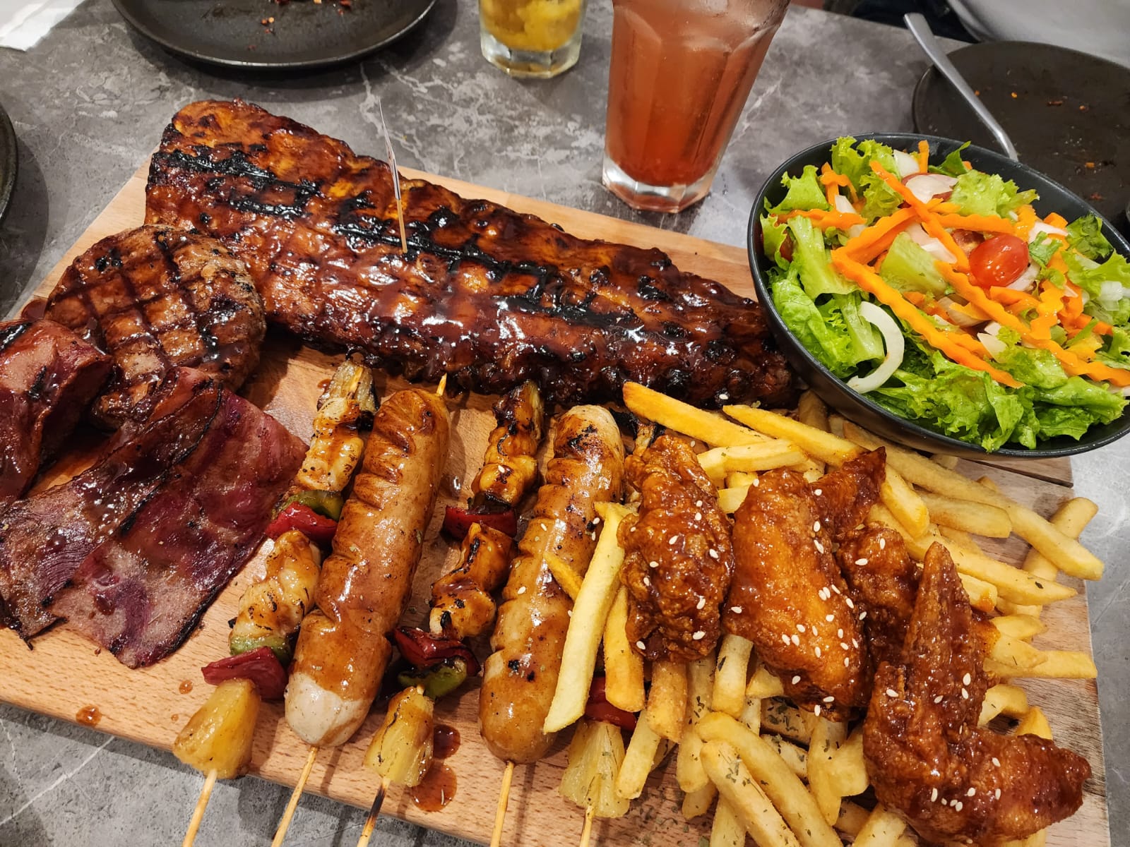 Elmara Cucho Grillhouse: The Perfect Spot for Meat Lovers and Grill Enthusiasts