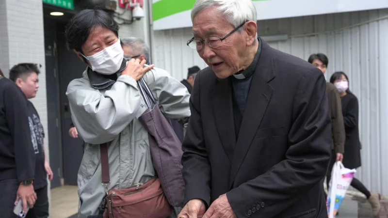 Ratusan Orang Berduka Atas Pembela Hak – Hak Tahanan Hong Kong, Shiu Ka-chun